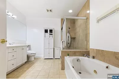 217 The Promenade, Edgewater, NJ 07020 - Photo 16