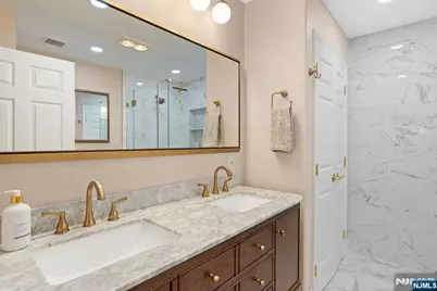 400 Manchester Drive 4071 #4071, Nutley, NJ 07110 - Photo 14