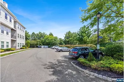 1018 Brittany Drive 1018 #1018, Wayne, NJ 07470 - Photo 2