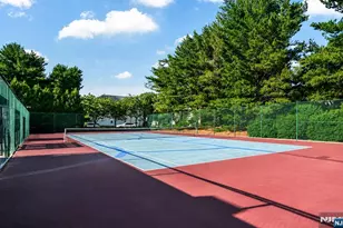 1018 Brittany Dr 1018, Wayne, NJ 07470 - Photo 24