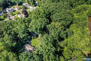 2 Nydam Ln, Franklin Lakes, NJ 07417 - Photo 20