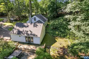 2 Nydam Ln, Franklin Lakes, NJ 07417 - Photo 14