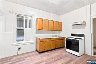 102 Claremont Ave, Jersey City, NJ 07305 - Photo 8