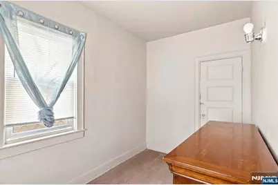 102 Claremont Avenue, Jersey City, NJ 07305 - Photo 26