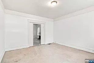 102 Claremont Ave, Jersey City, NJ 07305 - Photo 4
