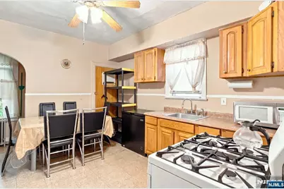102 Claremont Avenue, Jersey City, NJ 07305 - Photo 22