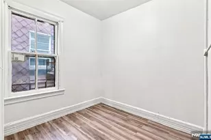 102 Claremont Ave, Jersey City, NJ 07305 - Photo 12