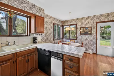 484 Godwin Avenue, Midland Park, NJ 07432 - Photo 14