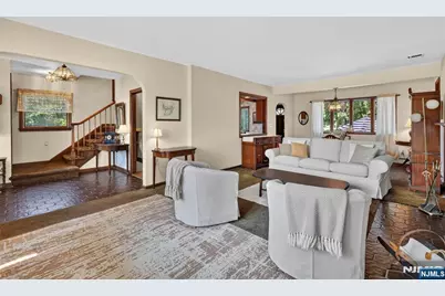 484 Godwin Avenue, Midland Park, NJ 07432 - Photo 6