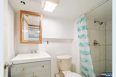 709 Kingsland Avenue, Ridgefield, NJ 07657 - Photo 36
