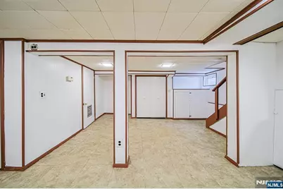 709 Kingsland Avenue, Ridgefield, NJ 07657 - Photo 34