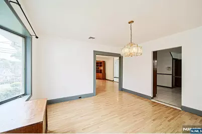 709 Kingsland Avenue, Ridgefield, NJ 07657 - Photo 14