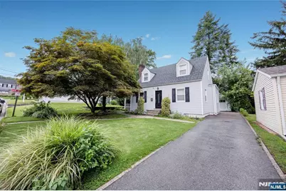 1 Garden Court, Garfield, NJ 07026 - Photo 2
