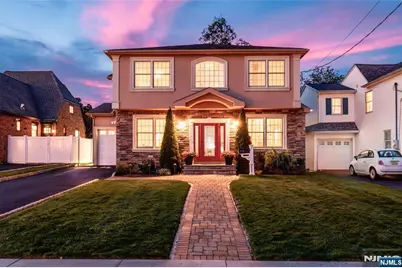 16 Madison Avenue, Hasbrouck Heights, NJ 07604 - Photo 2