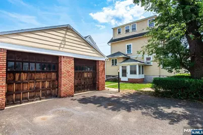 135 Colfax Avenue, Roselle Park, NJ 07204 - Photo 18