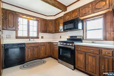 135 Colfax Avenue, Roselle Park, NJ 07204 - Photo 8