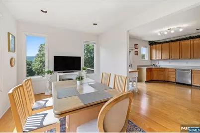 594 Glasmere Road, Mahwah, NJ 07430 - Photo 8