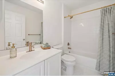 594 Glasmere Road, Mahwah, NJ 07430 - Photo 28