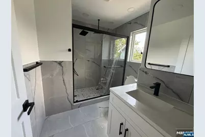 184 Walnut Street, Teaneck Township, NJ 07666 - Photo 10