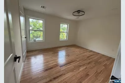 184 Walnut Street, Teaneck Township, NJ 07666 - Photo 8