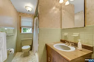 34 Berkeley Ave, Belleville, NJ 07109 - Photo 32