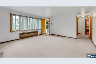 34 Berkeley Avenue, Belleville, NJ 07109 - Photo 6