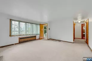 34 Berkeley Ave, Belleville, NJ 07109 - Photo 6