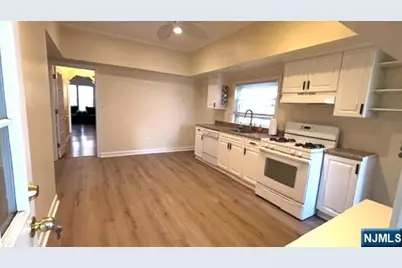 128 Cross Street 1 #1, Harrison, NJ 07029 - Photo 2