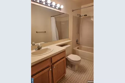 124 Raintree Lane, Mahwah, NJ 07430 - Photo 8