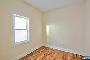 225 10th St, Newark, NJ 07107 - Photo 16