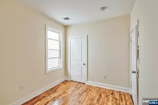 225 10th St, Newark, NJ 07107 - Photo 30