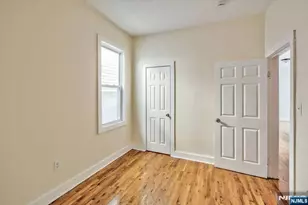 225 10th St, Newark, NJ 07107 - Photo 18