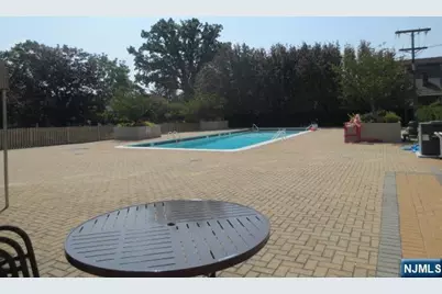 1590 Anderson 2B #2B, Fort Lee, NJ 07024 - Photo 8