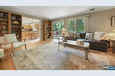 885 Summit Avenue, River Edge, NJ 07661 - Photo 26