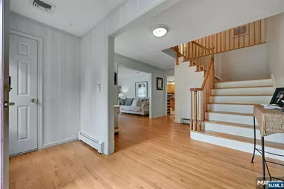 885 Summit Avenue, River Edge, NJ 07661 - Photo 12