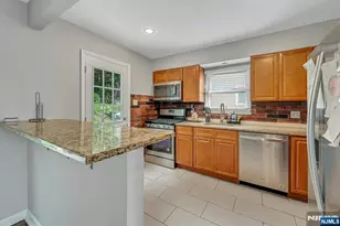 774 Ravenhill Pl, Ridgefield, NJ 07657 - Photo 8
