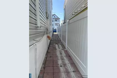 34 Hemlock Street, Paterson, NJ 07503 - Photo 6