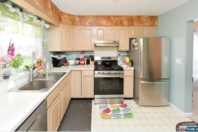 456 Sylvan, Saddle Brook Township, NJ 07663 - Photo 22