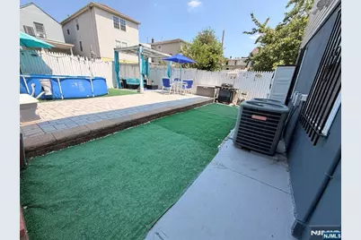 61 Sherman Avenue, Newark, NJ 07114 - Photo 32
