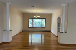 305 Cardinal Pl, Paramus, NJ 07652 - Photo 8