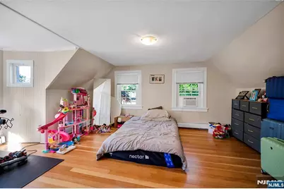 809 Park Avenue, River Edge, NJ 07661 - Photo 14