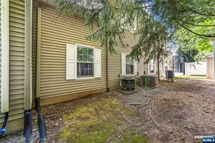 20 Mulford Ct C0025, Roseland, NJ 07068 - Photo 4