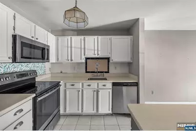 20 Mulford Court C0025 #C0025, Roseland, NJ 07068 - Photo 20