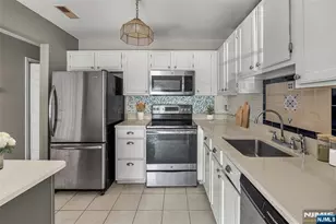 20 Mulford Ct C0025, Roseland, NJ 07068 - Photo 22