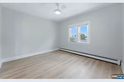 305 Falmouth Avenue, Elmwood Park, NJ 07407 - Photo 28