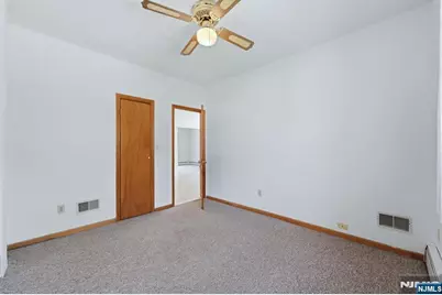 305 Falmouth Avenue, Elmwood Park, NJ 07407 - Photo 14