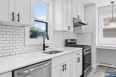 475 Nelson Avenue, Cliffside Park, NJ 07010 - Photo 16