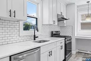 475 Nelson Ave, Cliffside Park, NJ 07010 - Photo 16