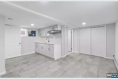 475 Nelson Avenue, Cliffside Park, NJ 07010 - Photo 28