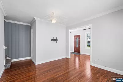 475 Nelson Avenue, Cliffside Park, NJ 07010 - Photo 8